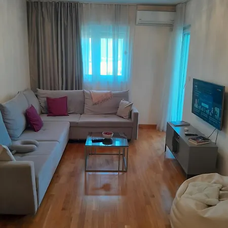 Twins Apartment *